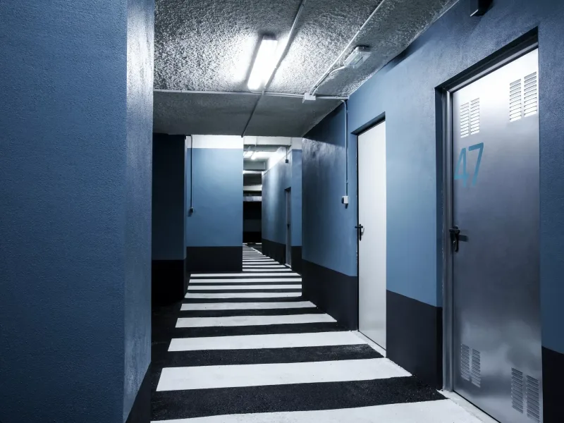 Plazas numeradas del aparcamiento subterráneo Pisos Azules en el centro de Elche